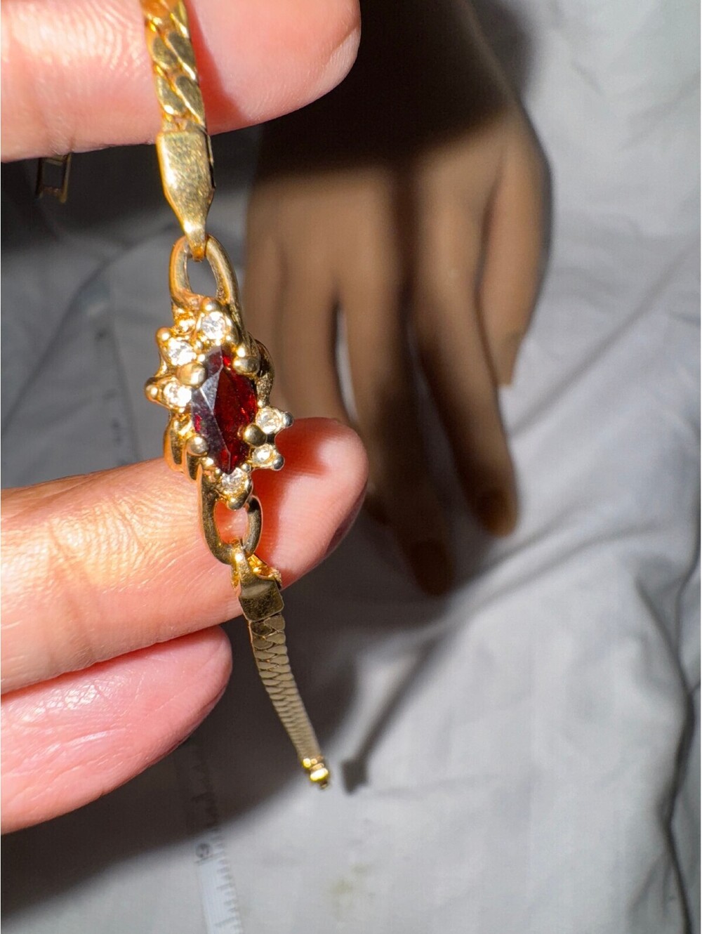 BRACELET Vintage Gold-Tone Bracelet with Red and Clear Rhinestones 7"